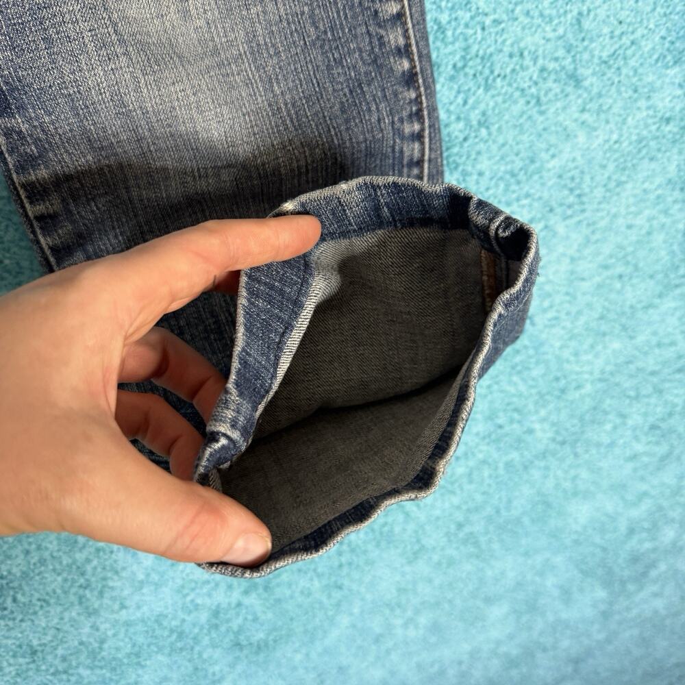 Levi’s 505 Women’s Jeans Size 6M 30x24 Mid Rise Straight Leg Hemmed Blue - Picture 8 of 16